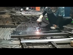 303 ช่องทางเดิน สายคล้องความปลอดภัยเหล็กกระปุก ไม่เลื่อน ช่องบันได perforated