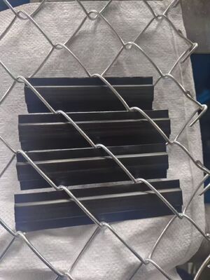 เหล็กหนัก 2'X 2'9 Gauge แกลนไซด์ Chain Link รั้วสาย Mesh เพชร